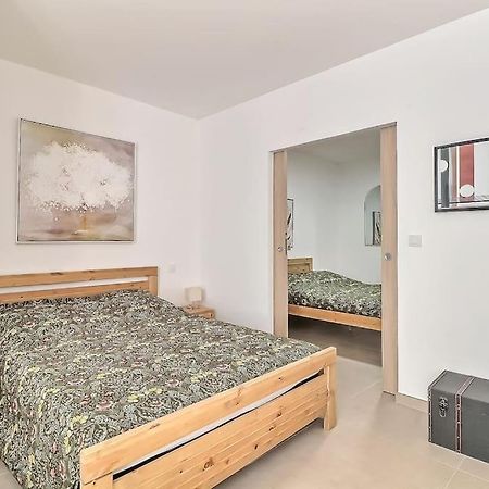 Appart De 70M2 En Rdc A 6 Mn A Pied Des Monuments Nîmes Exterior foto